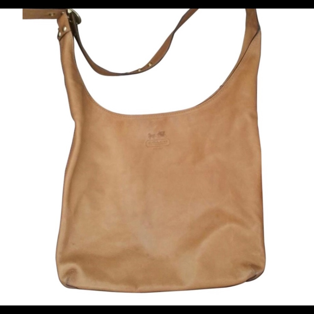 Coach tan leather shoulder bag